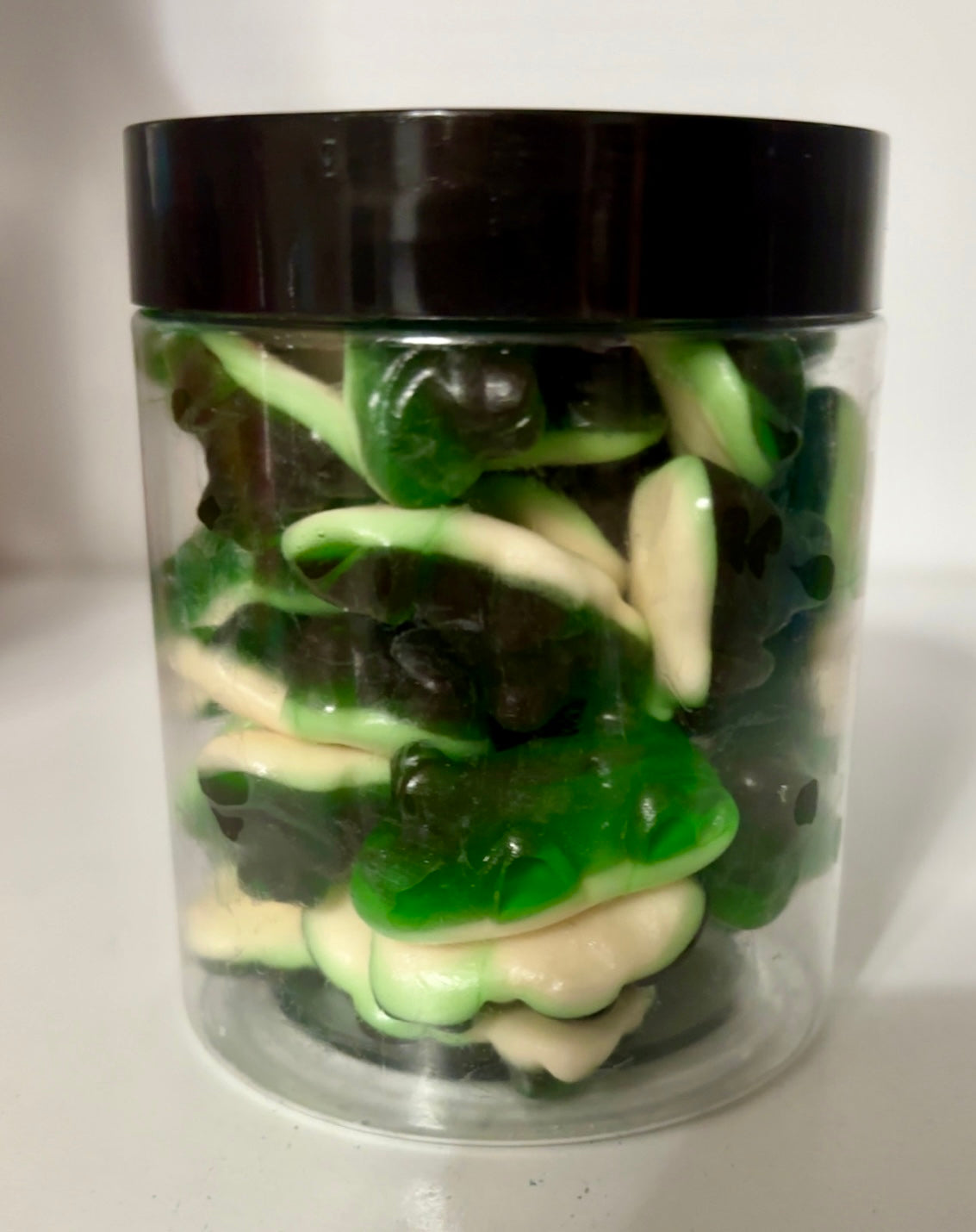 Green Frogs Gummy Candy 8oz